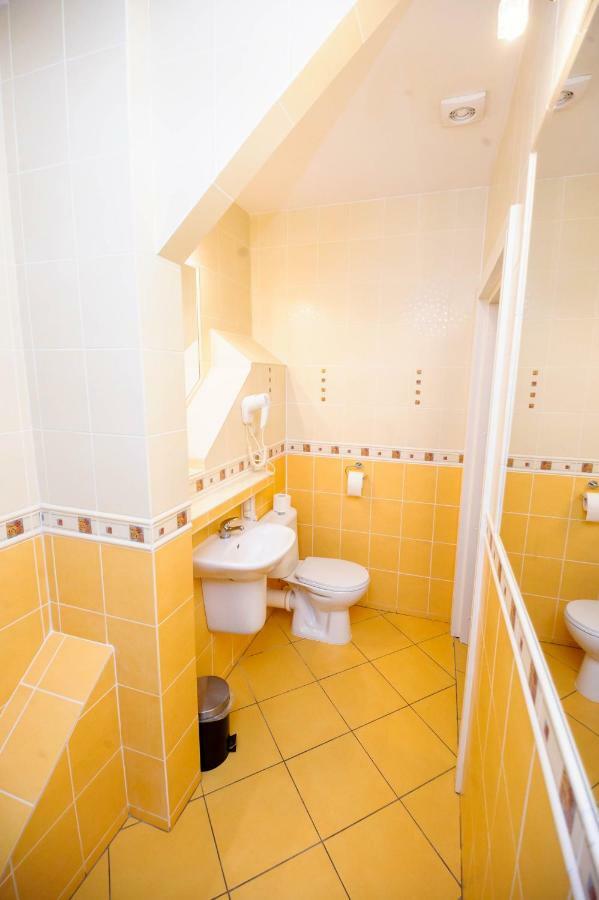 Hotel Dwor Sojki Bagian luar foto