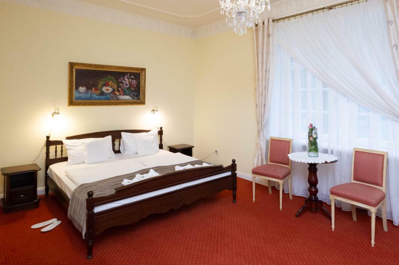Hotel Dwor Sojki Bagian luar foto